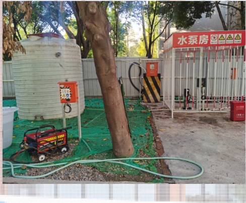 大门出入口冲洗设施